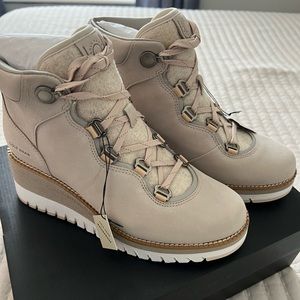 Colehaan ZERØGRAND City Lace-Up Wedge Boot